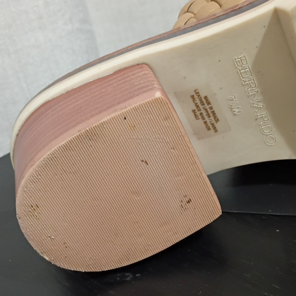 Bernardo Sylvie Woven Woven Slide Sandals.Never Wear. - Picture 8 of 10